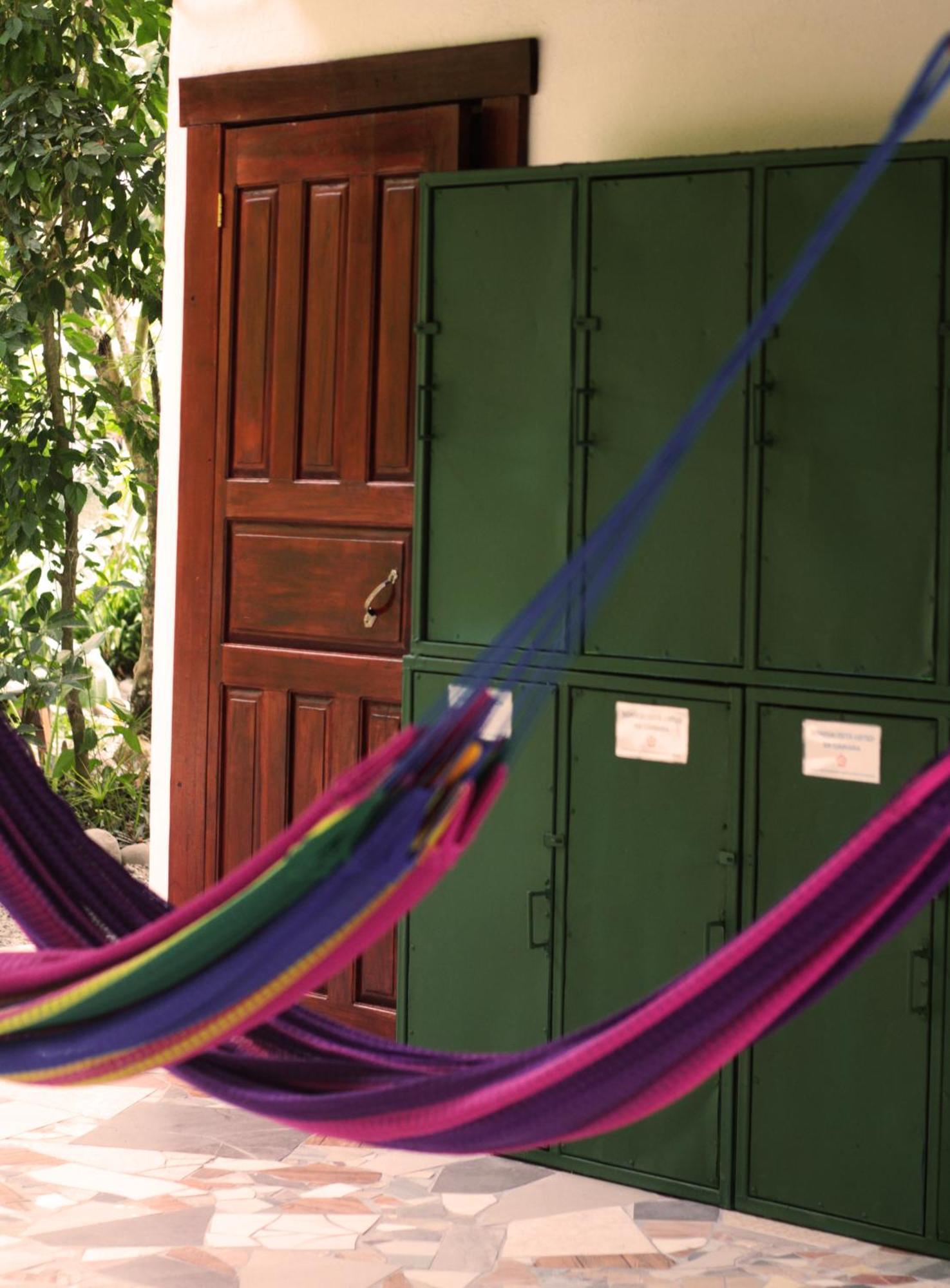 Puerto Viejo de Talamanca La Ruka Hostel מראה חיצוני תמונה