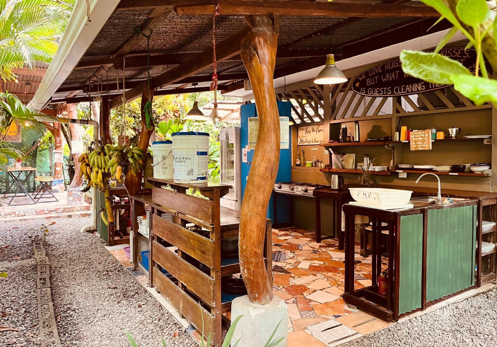 Puerto Viejo de Talamanca La Ruka Hostel מראה חיצוני תמונה