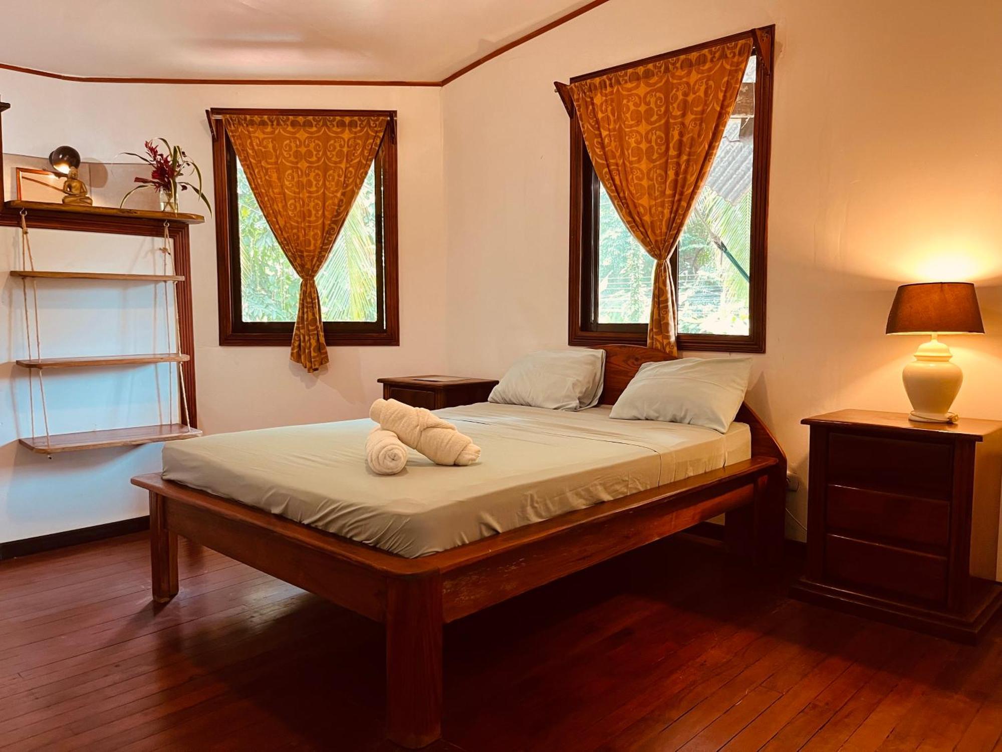 Puerto Viejo de Talamanca La Ruka Hostel מראה חיצוני תמונה