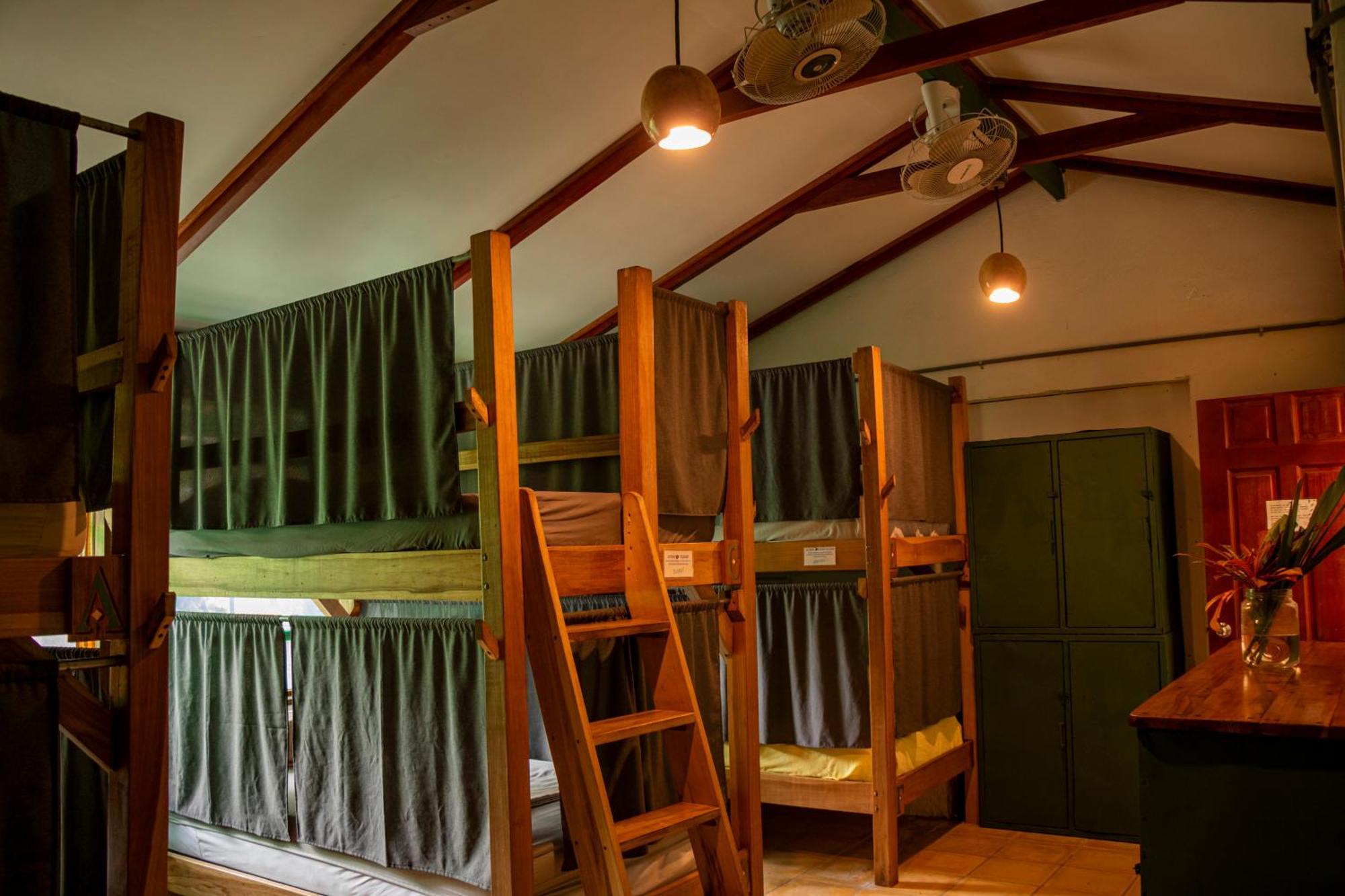 Puerto Viejo de Talamanca La Ruka Hostel מראה חיצוני תמונה